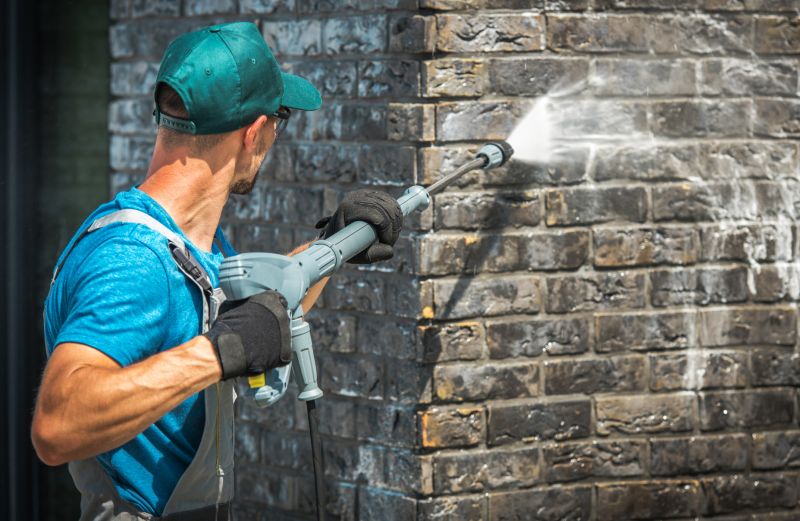 Cleaning Exterior Walls